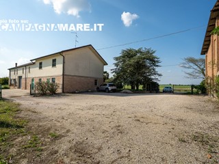Casa Indipendente in Vendita a Copparo, 80'000&euro;, 250 m²