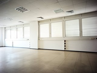 Ufficio in Affitto a Villorba, 2'400€, 380 m²