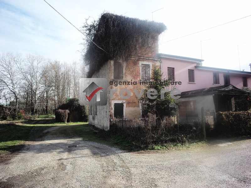 Villetta a schiera in Vendita a Treviso, 40'000€, 142 m²