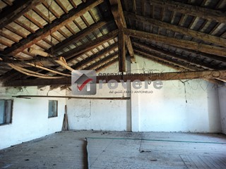 Rustico in Vendita a Villorba, 125'000€, 350 m²