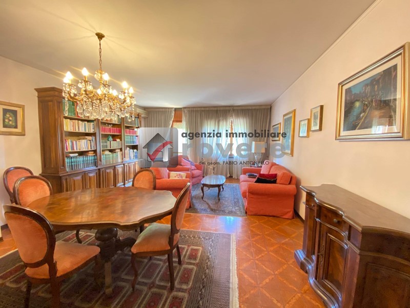 Appartamento in Vendita a Villorba, 175'000€, 167 m²