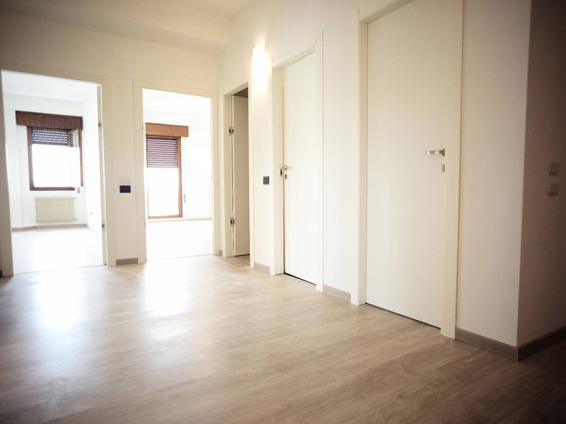 Ufficio in Vendita a Treviso, 155'000€, 155 m²