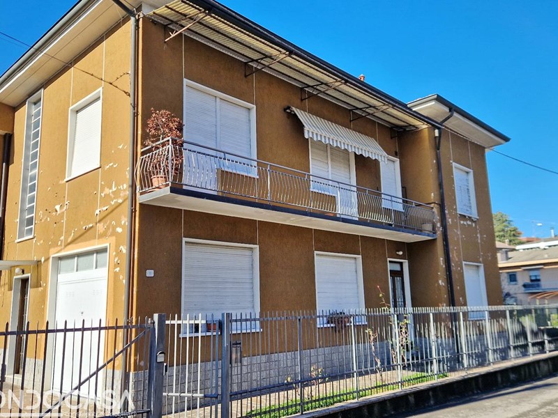 Casa Semi Indipendente in Vendita a Cantù, 165'000€, 130 m²