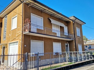 Casa Semi Indipendente in Vendita a Cantù, 165'000€, 130 m²