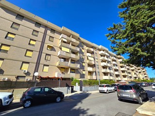 Trilocale in Vendita a Valenzano, 140'000€, 105 m²