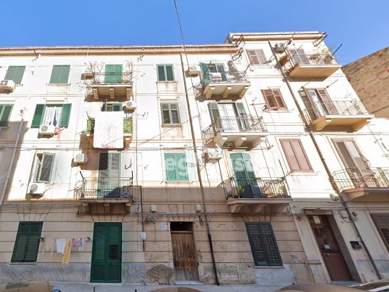 Quadrilocale in Vendita a Palermo, 95'000€, 109 m²