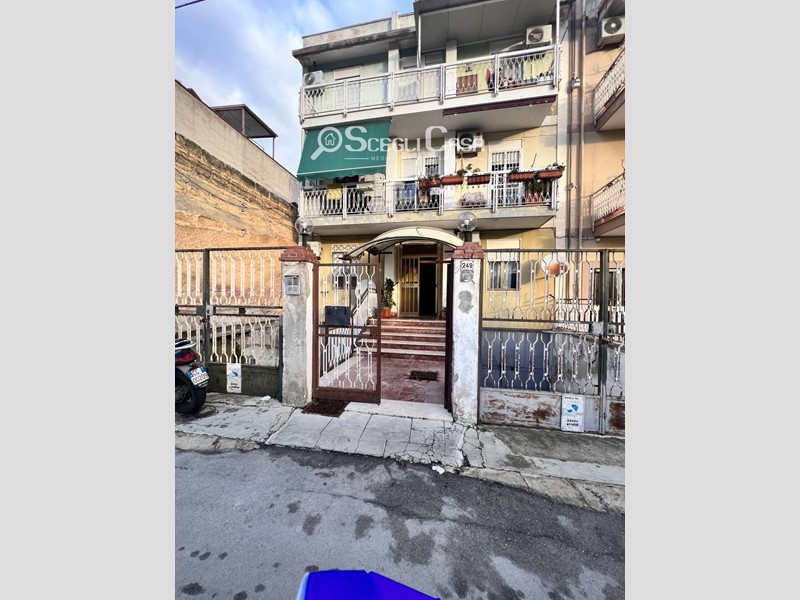 Trilocale in Vendita a Palermo, 99'000€, 80 m²