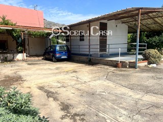 Villa in Vendita a Carini, 95'000€, 94 m²