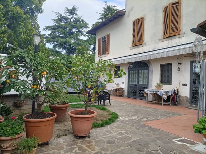 Appartamento in Vendita a Scandicci, 460'000€, 180 m²
