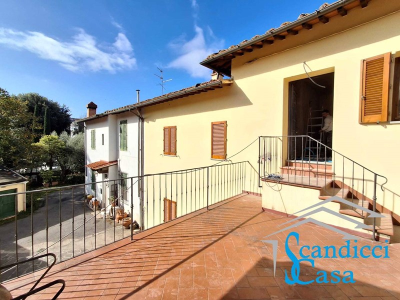 Casa Semi Indipendente in Vendita a Firenze, 368'000€, 105 m²