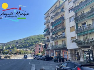 Appartamento in Affitto a Recco, 1'500€, 90 m²