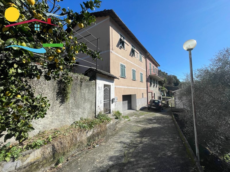 Appartamento in Vendita a Avegno, 215'000€, 114 m²