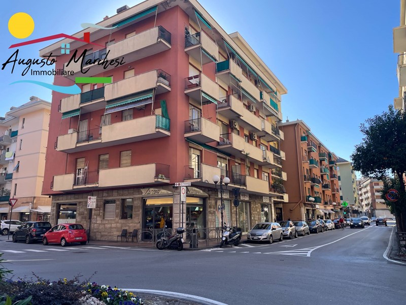 Trilocale in Vendita a Recco, 150'000€, 57 m²