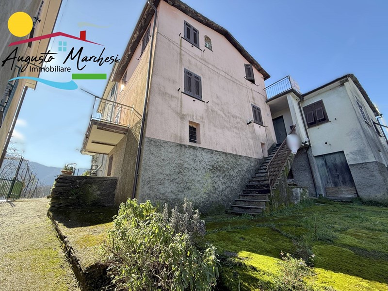 Appartamento in Vendita a Tribogna, 59'000€, 116 m²