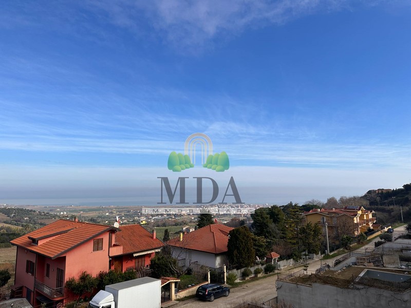 Trilocale in Vendita a Colonnella, 125'000€, 80 m²