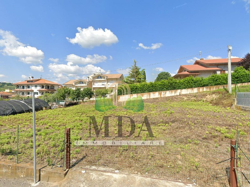 Terreno edificabile in Vendita a Tortoreto, 45'000€, 590 m²