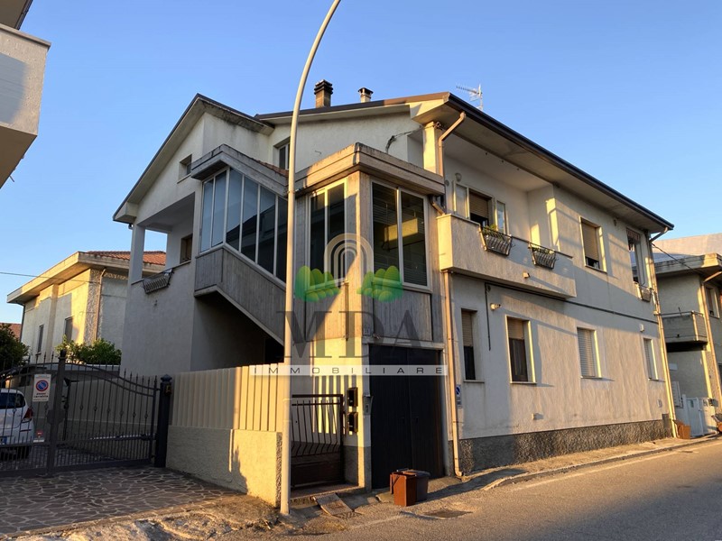 Appartamento in Vendita a Martinsicuro, 138'000€, 138 m²