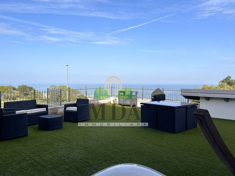 Villa in Vendita a Tortoreto, 695'000€, 576 m²