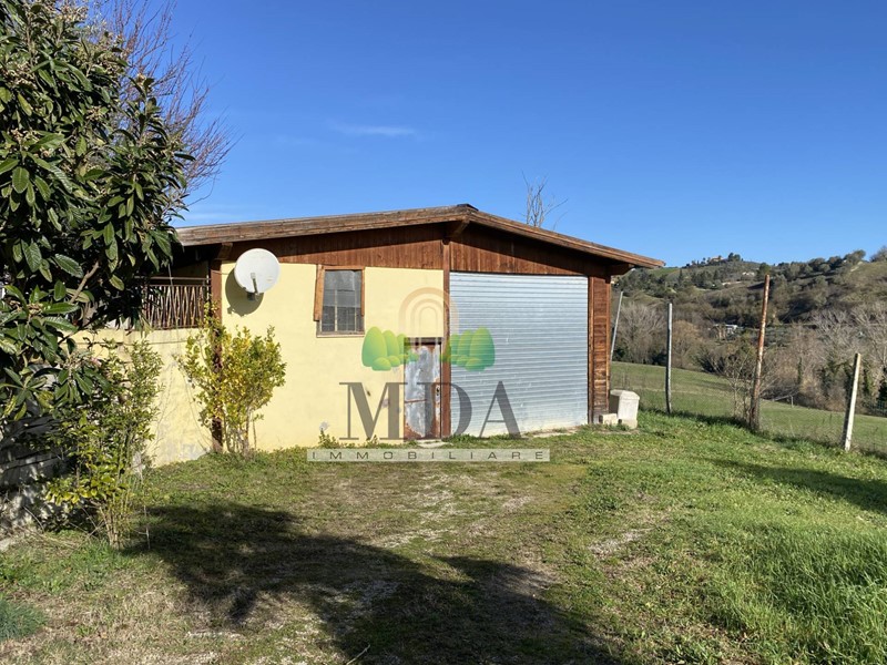 Capannone in Vendita a Spinetoli, 94'000€, 120 m²
