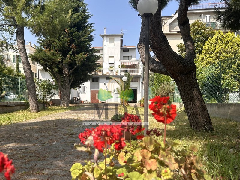 Casa Indipendente in Vendita a San Benedetto del Tronto, 460'000€, 675 m²