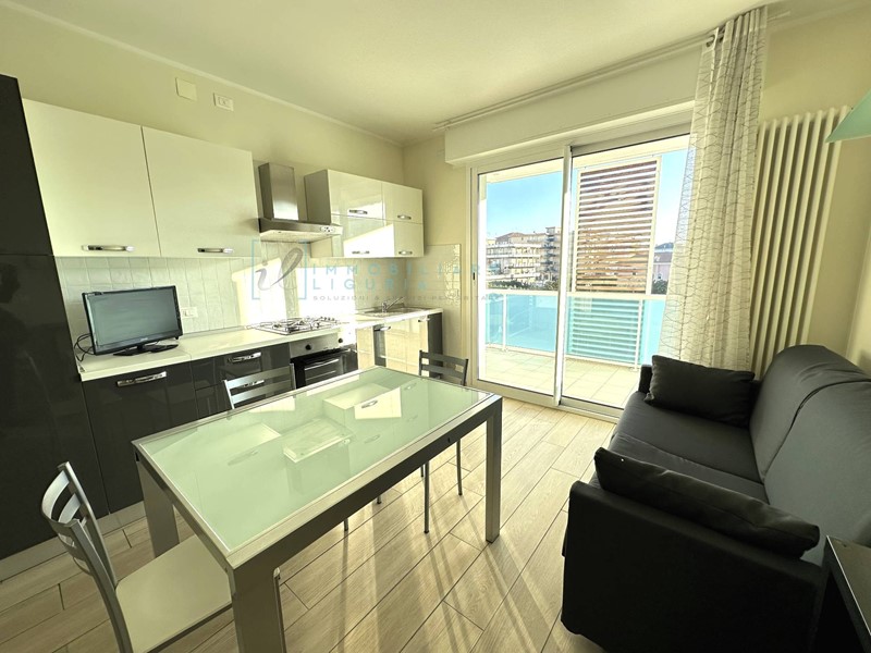 Bilocale in Vendita a Albenga, 310'000€, 54 m²