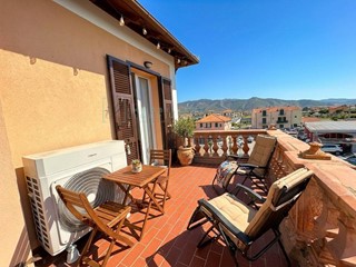 Appartamento in Vendita a Albenga, 295'000&euro;, 116 m²