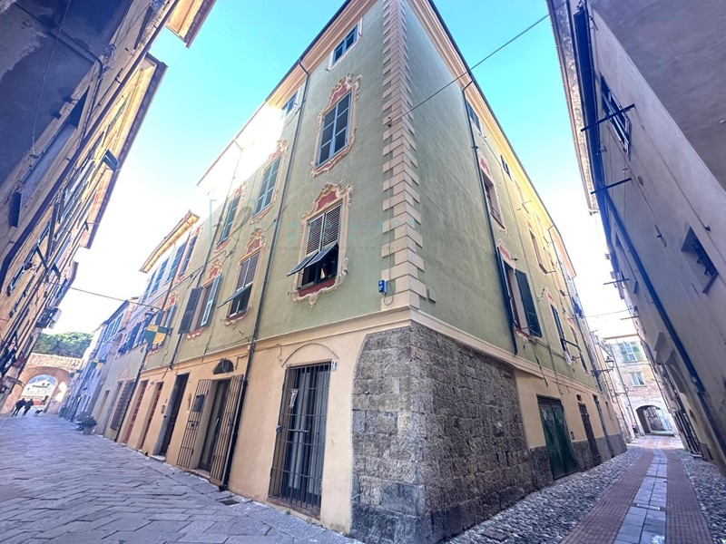 Quadrilocale in Vendita a Albenga, 115'000€, 63 m²