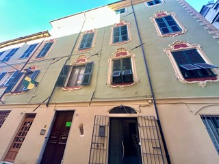 Quadrilocale in Vendita a Albenga, 115'000€, 63 m²
