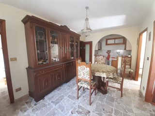Trilocale in Vendita a Rezzo, 33'000€, 60 m²