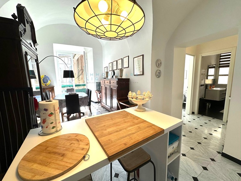 Appartamento in Vendita a Albenga, 930'000€, 190 m²