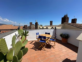 Appartamento in Vendita a Albenga, 930'000€, 190 m²