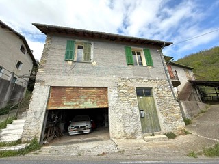 Rustico in Vendita a Borghetto d'Arroscia, 85'000€, 95 m²