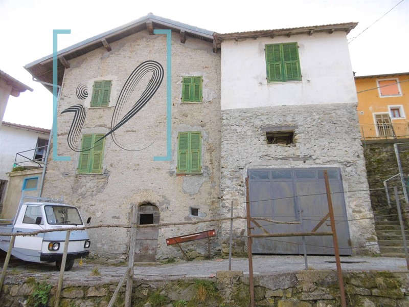 Rustico in Vendita a Montegrosso Pian Latte, 50'000€, 105 m²