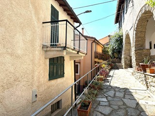 Rustico in Vendita a Arnasco, 48'000€, 60 m²