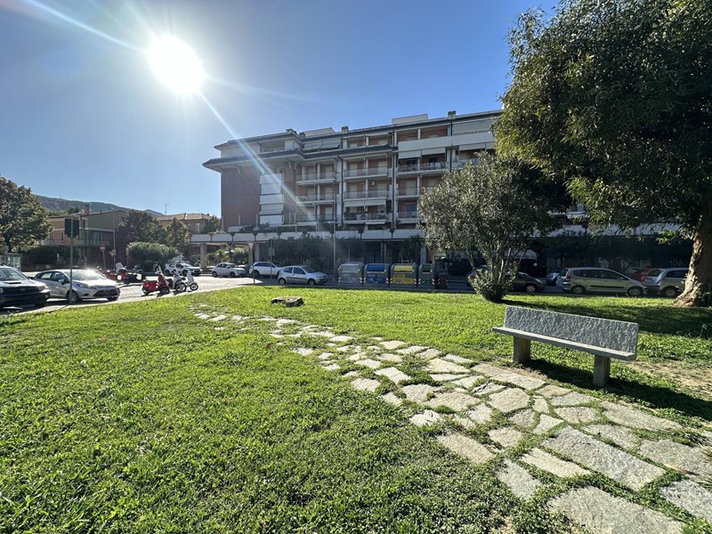 Quadrilocale in Vendita a Albenga, 239'000€, 85 m²