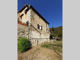 Rustico in Vendita a Rezzo, 93'000€, 120 m²