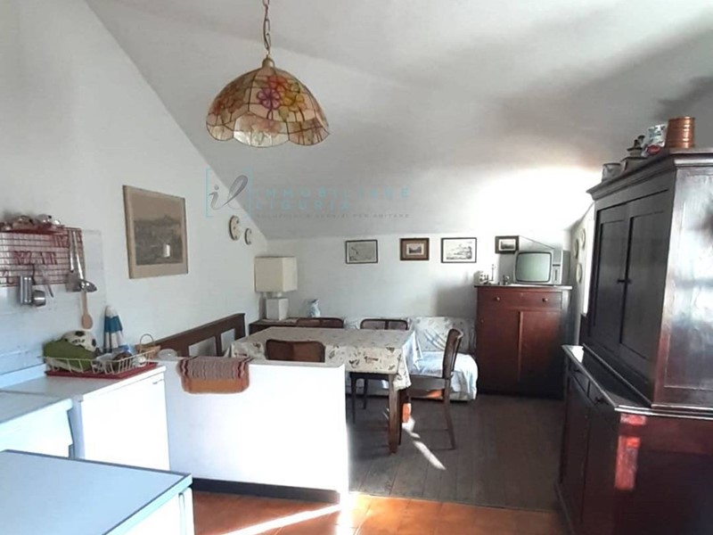 Rustico in Vendita a Rezzo, 39'000€, 60 m²