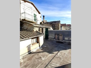 Rustico in Vendita a Rezzo, 39'000€, 60 m²