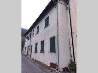 Quadrilocale in Vendita a Casanova Lerrone, 45'000€, 105 m²