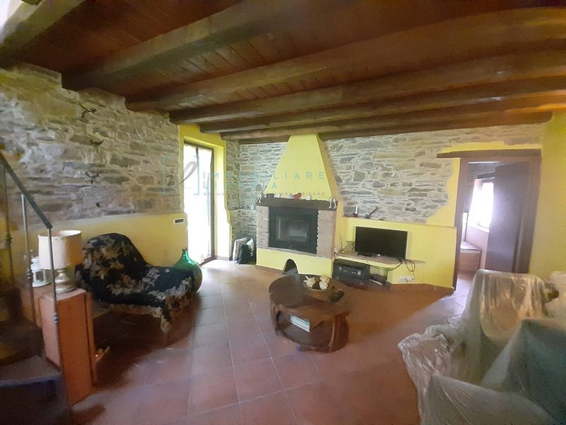 Rustico in Vendita a Borghetto d'Arroscia, 85'000€, 120 m²