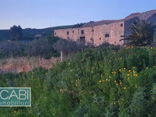 Rustico in Vendita a Erice, 240'000&euro;, 650 m²