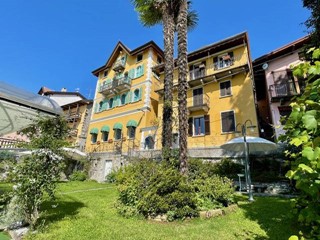 Villa in Vendita a Bee, 878 m²