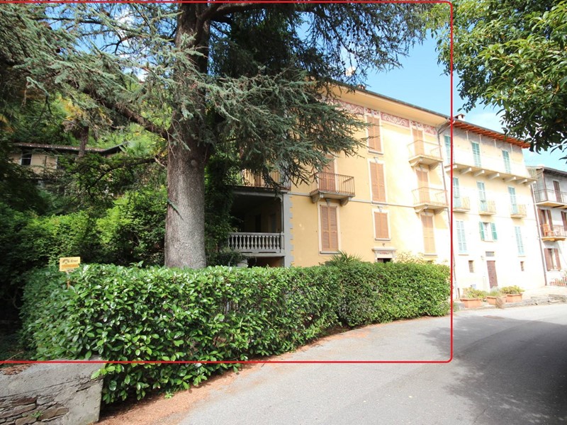 Villa in Vendita a Oggebbio, 850'000€, 380 m²