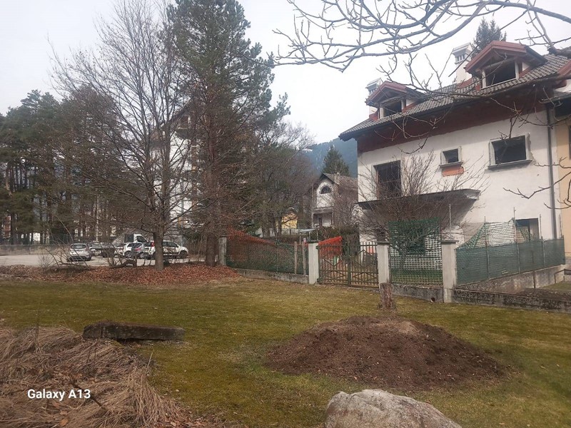 Casa Indipendente in Vendita a Malesco, 220'000€, 230 m²