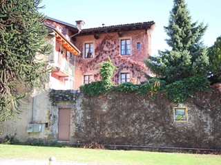 Casa Indipendente in Vendita a Cannobio, 300 m²