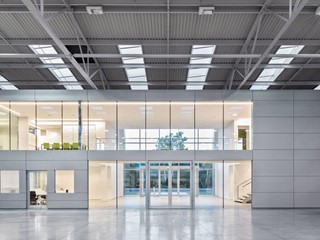 Capannone in Vendita a Trezzano Rosa, 270'000€, 180 m²