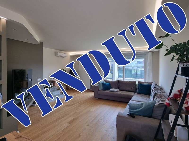 Villa in Vendita a Pozzo d'Adda, 349'000€, 200 m²