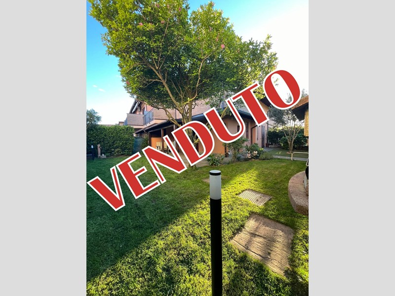 Villa in Vendita a Busnago, 242'000€, 130 m²