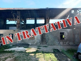 Magazzino in Vendita a Fara Gera d'Adda, 35'000€, 120 m²