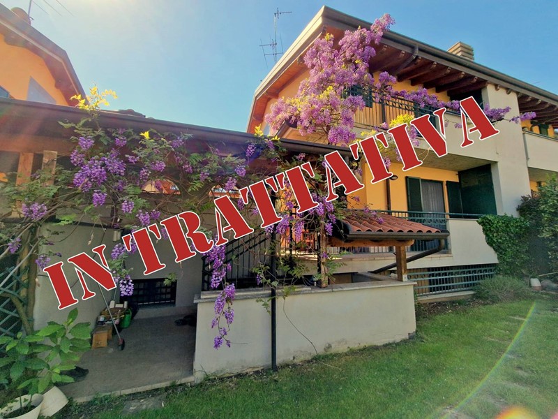 Casa Semi Indipendente in Vendita a Cornate d'Adda, 359'000€, 238 m²